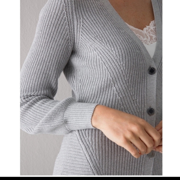 White House Black Market GRAY Button knit ribbed STRUCTURED CARDIGAN Sweater XS - Picture 3 of 11